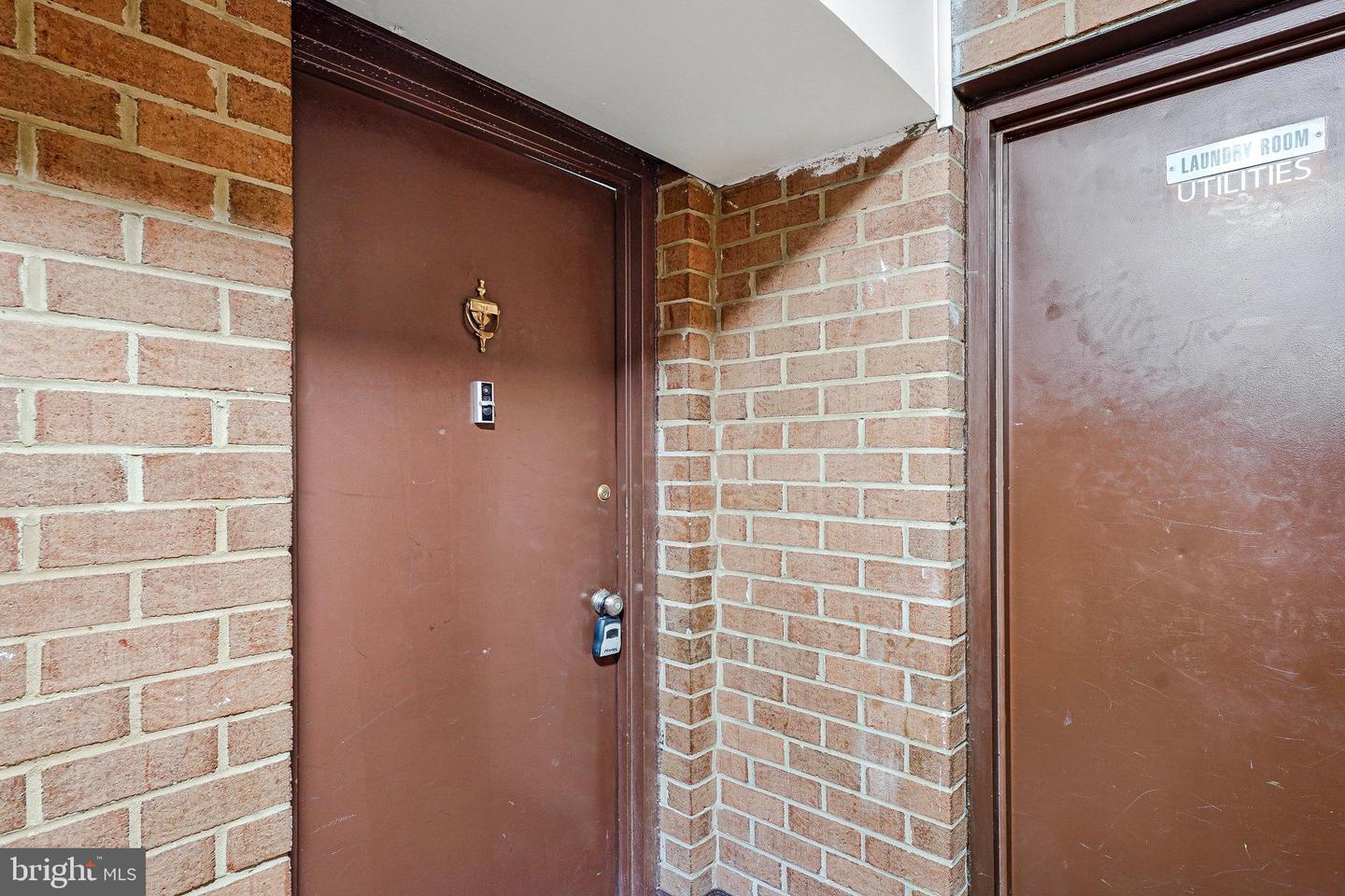 9451 FAIRFAX BLVD #102, FAIRFAX, Virginia 22031, 2 Bedrooms Bedrooms, ,1 BathroomBathrooms,Residential,For sale,9451 FAIRFAX BLVD #102,VAFC2006868 MLS # VAFC2006868