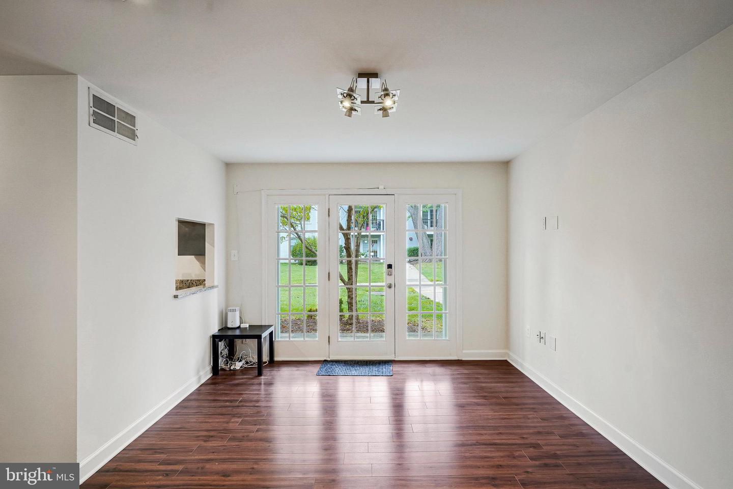 9451 FAIRFAX BLVD #102, FAIRFAX, Virginia 22031, 2 Bedrooms Bedrooms, ,1 BathroomBathrooms,Residential,For sale,9451 FAIRFAX BLVD #102,VAFC2006868 MLS # VAFC2006868