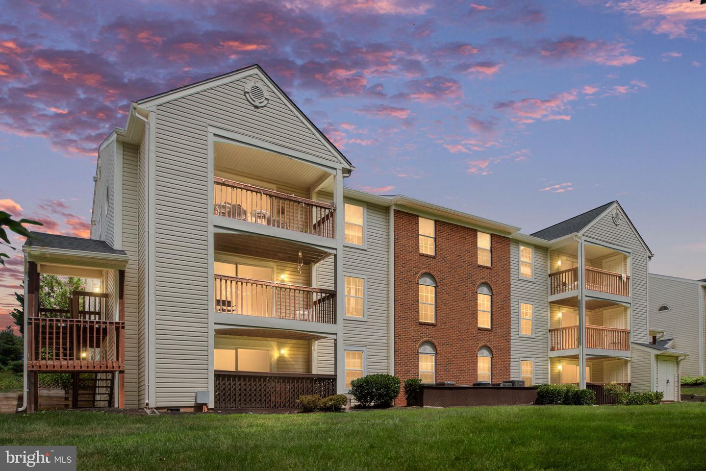 9476 SCARLET OAK DR, MANASSAS, Virginia 20110, 2 Bedrooms Bedrooms, ,2 BathroomsBathrooms,Residential,For sale,9476 SCARLET OAK DR,VAMN2009258 MLS # VAMN2009258