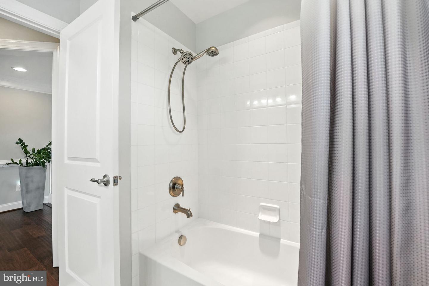 41979 CEDAR POINT PL, ALDIE, Virginia 20105, 4 Bedrooms Bedrooms, ,3 BathroomsBathrooms,Residential,For sale,41979 CEDAR POINT PL,VALO2105328 MLS # VALO2105328