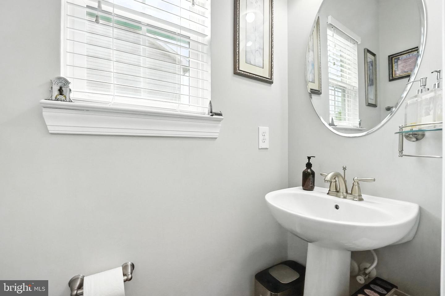 41979 CEDAR POINT PL, ALDIE, Virginia 20105, 4 Bedrooms Bedrooms, ,3 BathroomsBathrooms,Residential,For sale,41979 CEDAR POINT PL,VALO2105328 MLS # VALO2105328