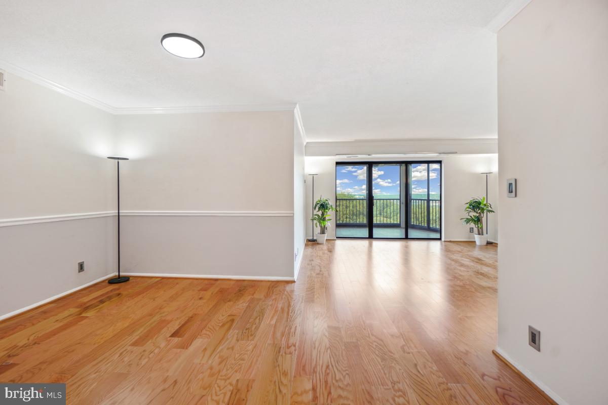 5901 MOUNT EAGLE DR #1117, ALEXANDRIA, Virginia 22303, 1 Bedroom Bedrooms, 6 Rooms Rooms,1 BathroomBathrooms,Residential,For sale,5901 MOUNT EAGLE DR #1117,VAFX2263224 MLS # VAFX2263224