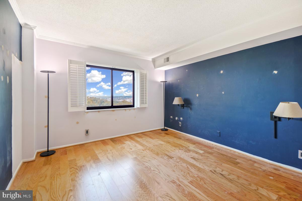 5901 MOUNT EAGLE DR #1117, ALEXANDRIA, Virginia 22303, 1 Bedroom Bedrooms, 6 Rooms Rooms,1 BathroomBathrooms,Residential,For sale,5901 MOUNT EAGLE DR #1117,VAFX2263224 MLS # VAFX2263224