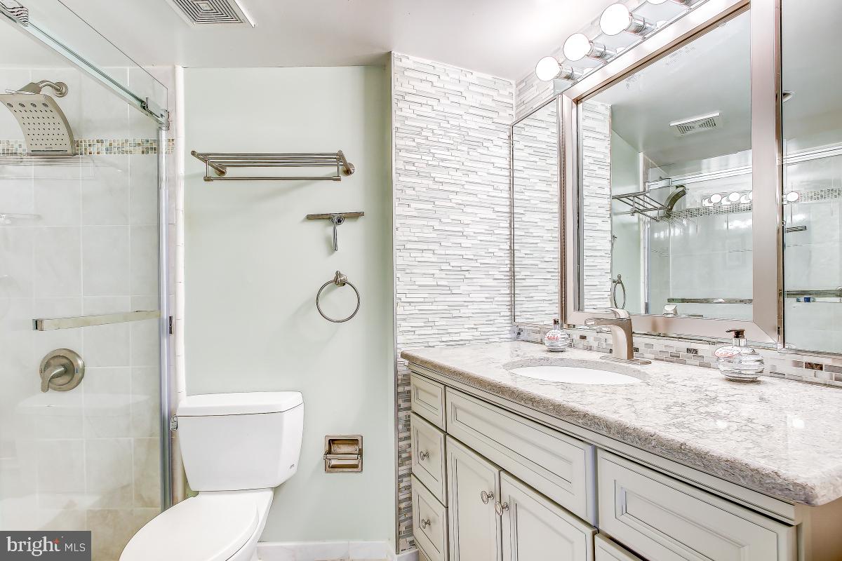 5901 MOUNT EAGLE DR #1117, ALEXANDRIA, Virginia 22303, 1 Bedroom Bedrooms, 6 Rooms Rooms,1 BathroomBathrooms,Residential,For sale,5901 MOUNT EAGLE DR #1117,VAFX2263224 MLS # VAFX2263224