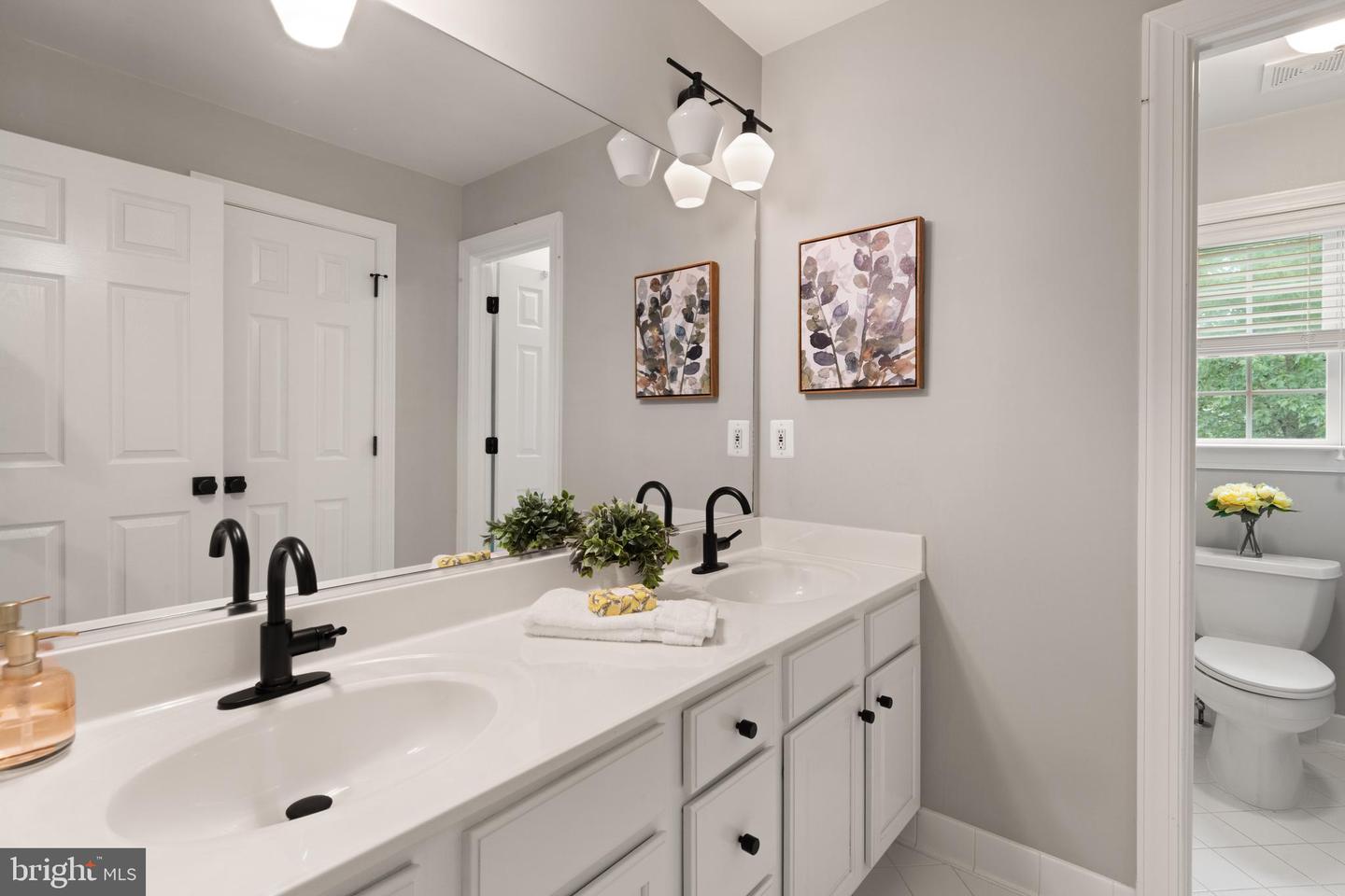 14592 BLAIR BROOK CT, HAYMARKET, Virginia 20169, 4 Bedrooms Bedrooms, ,3 BathroomsBathrooms,Residential,For sale,14592 BLAIR BROOK CT,VAPW2102638 MLS # VAPW2102638