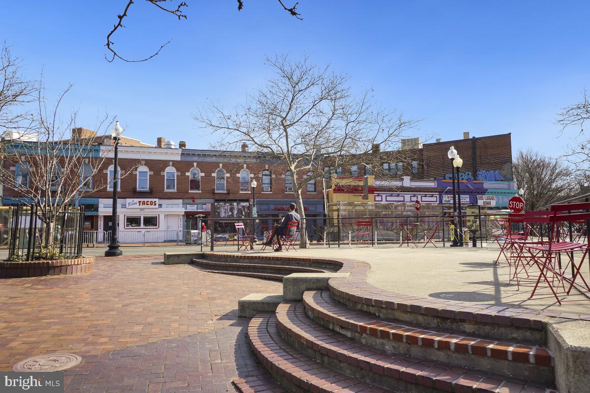 1514 NEWTON ST NW #302, WASHINGTON, District Of Columbia 20010, 1 Bedroom Bedrooms, ,1 BathroomBathrooms,Residential,For sale,1514 NEWTON ST NW #302,DCDC2216810 MLS # DCDC2216810