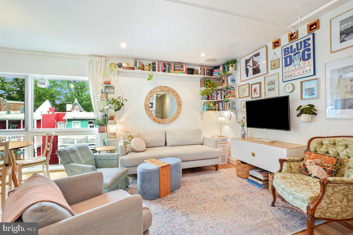 1514 NEWTON ST NW #302, WASHINGTON, District Of Columbia 20010, 1 Bedroom Bedrooms, ,1 BathroomBathrooms,Residential,For sale,1514 NEWTON ST NW #302,DCDC2216810 MLS # DCDC2216810
