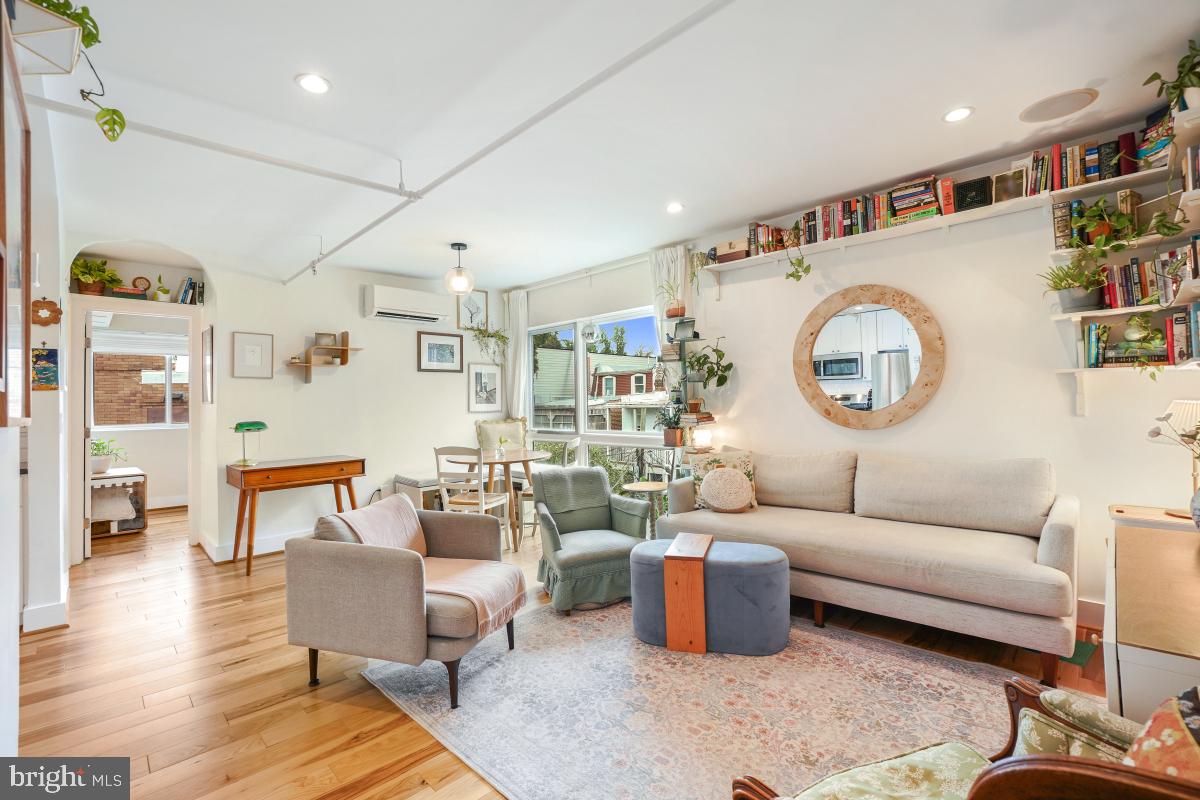 1514 NEWTON ST NW #302, WASHINGTON, District Of Columbia 20010, 1 Bedroom Bedrooms, ,1 BathroomBathrooms,Residential,For sale,1514 NEWTON ST NW #302,DCDC2216810 MLS # DCDC2216810