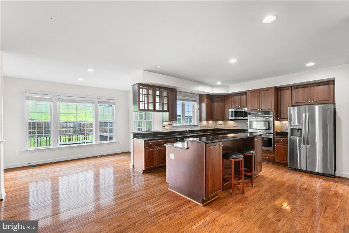 3629 STONEWALL MANOR DR, TRIANGLE, Virginia 22172, 5 Bedrooms Bedrooms, ,4 BathroomsBathrooms,Residential,For sale,3629 STONEWALL MANOR DR,VAPW2102642 MLS # VAPW2102642