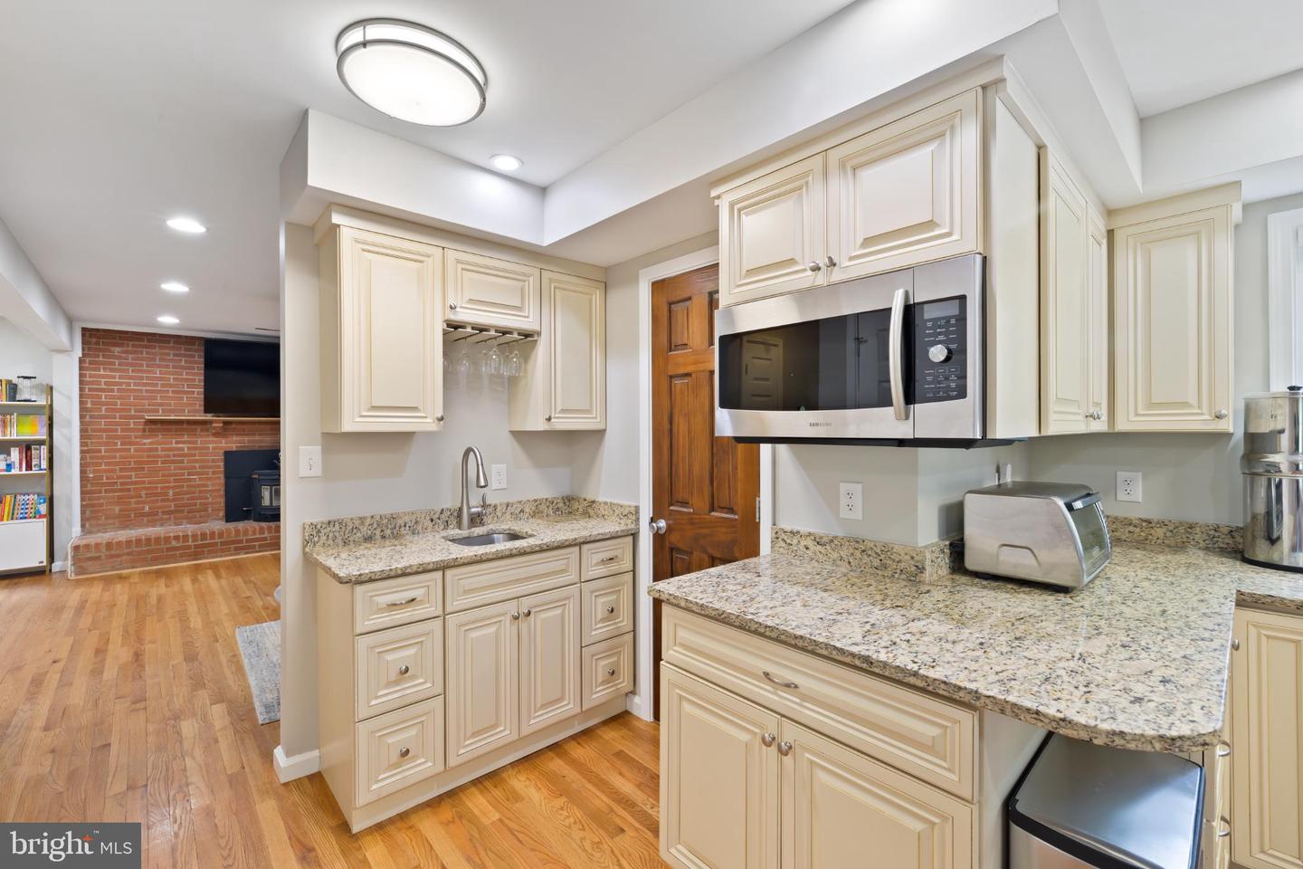 7406 STUART CIR, WARRENTON, Virginia 20187, 4 Bedrooms Bedrooms, 7 Rooms Rooms,2 BathroomsBathrooms,Residential,For sale,7406 STUART CIR,VAFQ2018054 MLS # VAFQ2018054