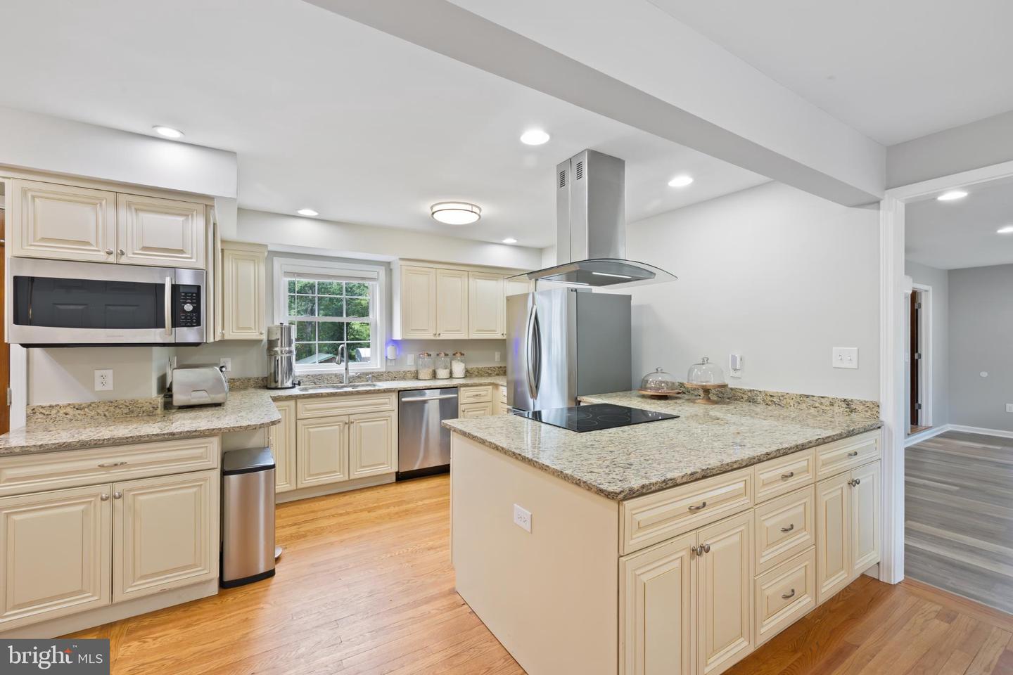 7406 STUART CIR, WARRENTON, Virginia 20187, 4 Bedrooms Bedrooms, 7 Rooms Rooms,2 BathroomsBathrooms,Residential,For sale,7406 STUART CIR,VAFQ2018054 MLS # VAFQ2018054