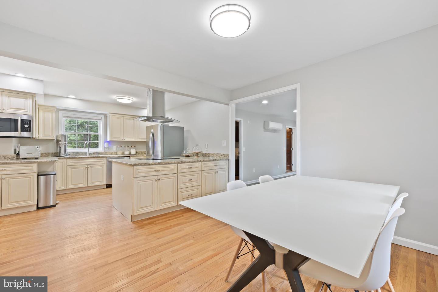 7406 STUART CIR, WARRENTON, Virginia 20187, 4 Bedrooms Bedrooms, 7 Rooms Rooms,2 BathroomsBathrooms,Residential,For sale,7406 STUART CIR,VAFQ2018054 MLS # VAFQ2018054