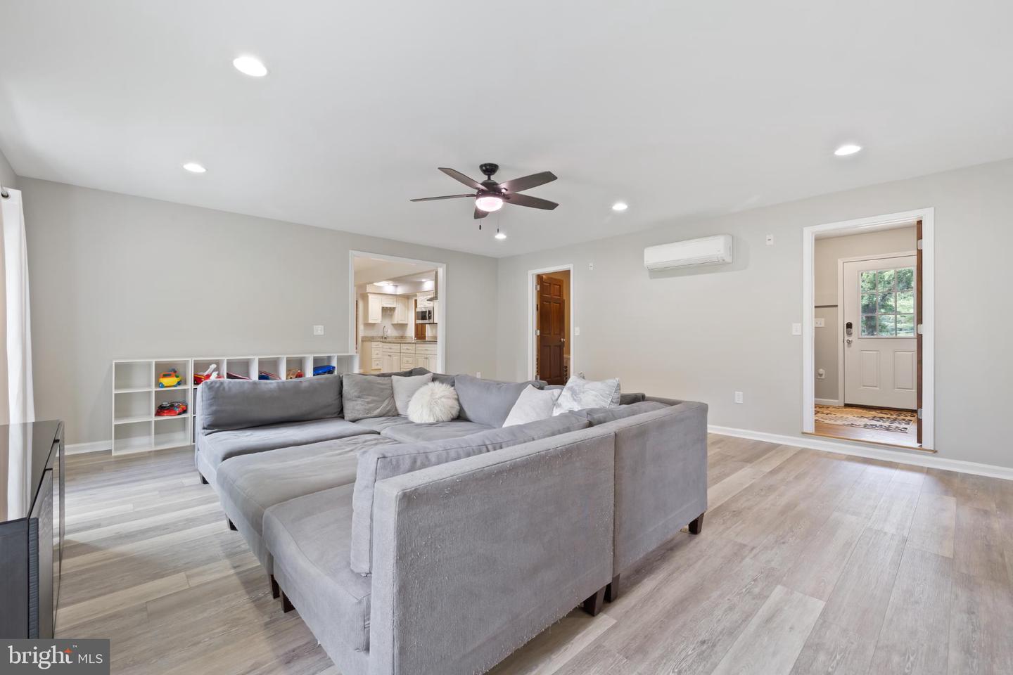 7406 STUART CIR, WARRENTON, Virginia 20187, 4 Bedrooms Bedrooms, 7 Rooms Rooms,2 BathroomsBathrooms,Residential,For sale,7406 STUART CIR,VAFQ2018054 MLS # VAFQ2018054