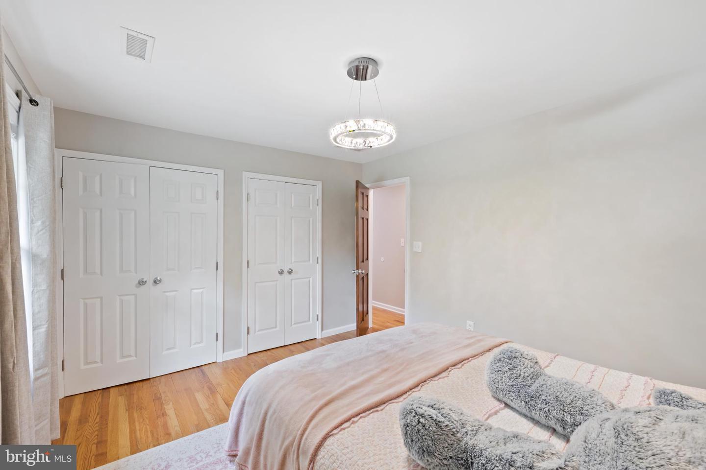 7406 STUART CIR, WARRENTON, Virginia 20187, 4 Bedrooms Bedrooms, 7 Rooms Rooms,2 BathroomsBathrooms,Residential,For sale,7406 STUART CIR,VAFQ2018054 MLS # VAFQ2018054
