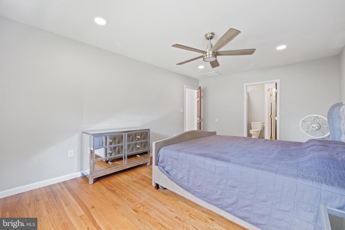 7406 STUART CIR, WARRENTON, Virginia 20187, 4 Bedrooms Bedrooms, 7 Rooms Rooms,2 BathroomsBathrooms,Residential,For sale,7406 STUART CIR,VAFQ2018054 MLS # VAFQ2018054