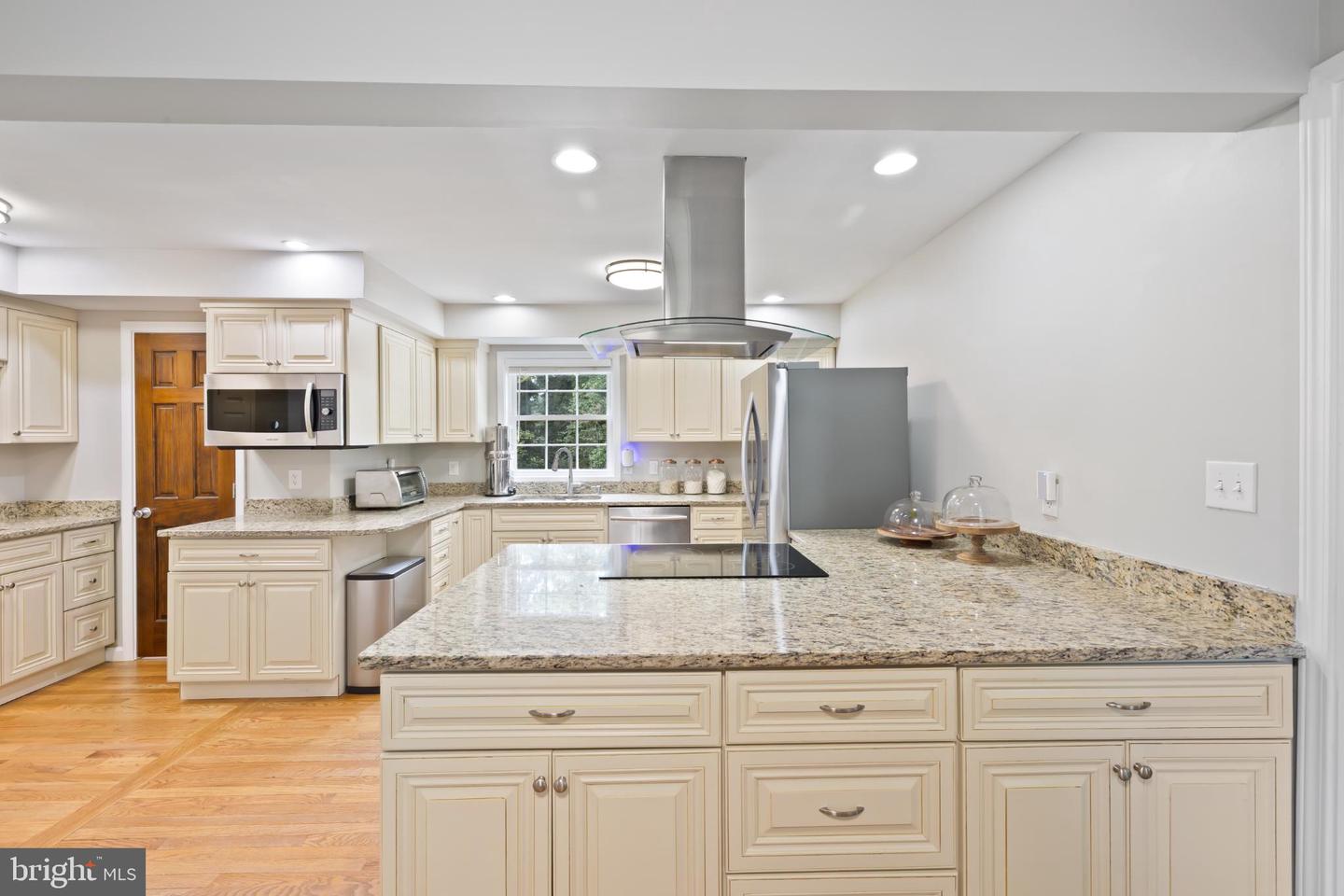 7406 STUART CIR, WARRENTON, Virginia 20187, 4 Bedrooms Bedrooms, 7 Rooms Rooms,2 BathroomsBathrooms,Residential,For sale,7406 STUART CIR,VAFQ2018054 MLS # VAFQ2018054