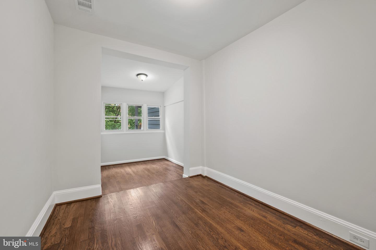 3551 HERTFORD PL NW, WASHINGTON, District Of Columbia 20010, 4 Bedrooms Bedrooms, ,2 BathroomsBathrooms,Residential,For sale,3551 HERTFORD PL NW,DCDC2216834 MLS # DCDC2216834
