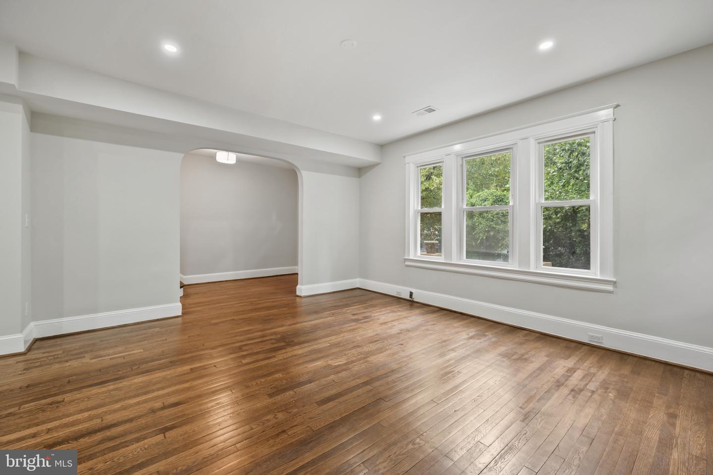 3551 HERTFORD PL NW, WASHINGTON, District Of Columbia 20010, 4 Bedrooms Bedrooms, ,2 BathroomsBathrooms,Residential,For sale,3551 HERTFORD PL NW,DCDC2216834 MLS # DCDC2216834