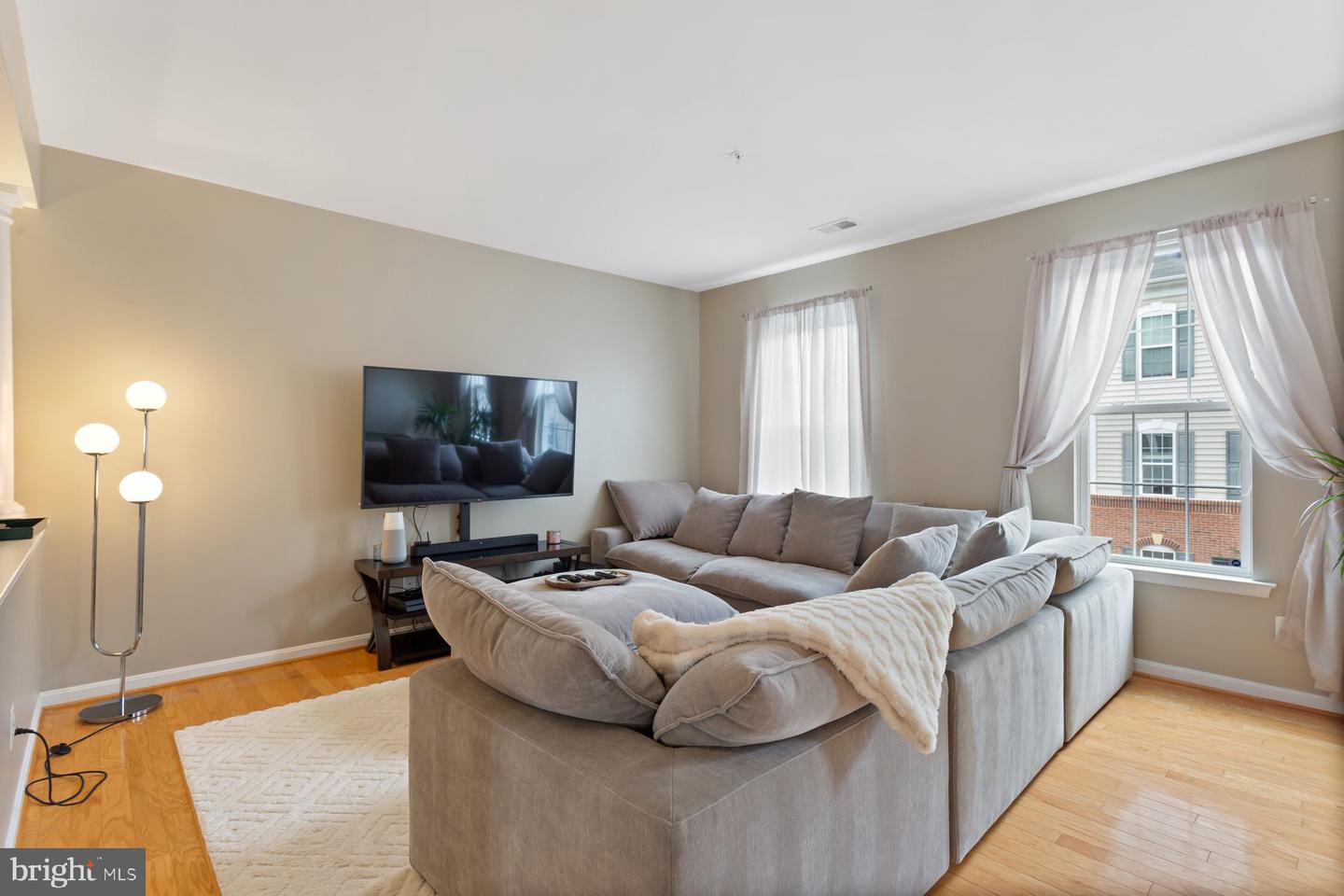 22358 CONCORD STATION TER, ASHBURN, Virginia 20148, 3 Bedrooms Bedrooms, ,2 BathroomsBathrooms,Residential,For sale,22358 CONCORD STATION TER,VALO2105362 MLS # VALO2105362