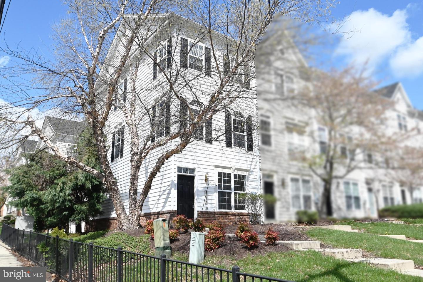 4289 S CAPITOL ST SW, WASHINGTON, District Of Columbia 20032, 3 Bedrooms Bedrooms, 5 Rooms Rooms,3 BathroomsBathrooms,Residential,For sale,4289 S CAPITOL ST SW,DCDC2216840 MLS # DCDC2216840