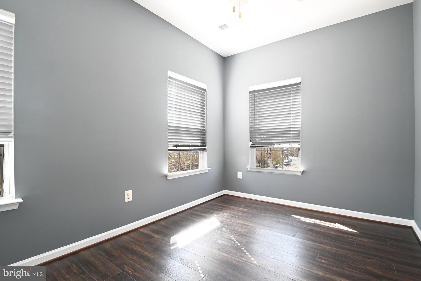 4289 S CAPITOL ST SW, WASHINGTON, District Of Columbia 20032, 3 Bedrooms Bedrooms, 5 Rooms Rooms,3 BathroomsBathrooms,Residential,For sale,4289 S CAPITOL ST SW,DCDC2216840 MLS # DCDC2216840