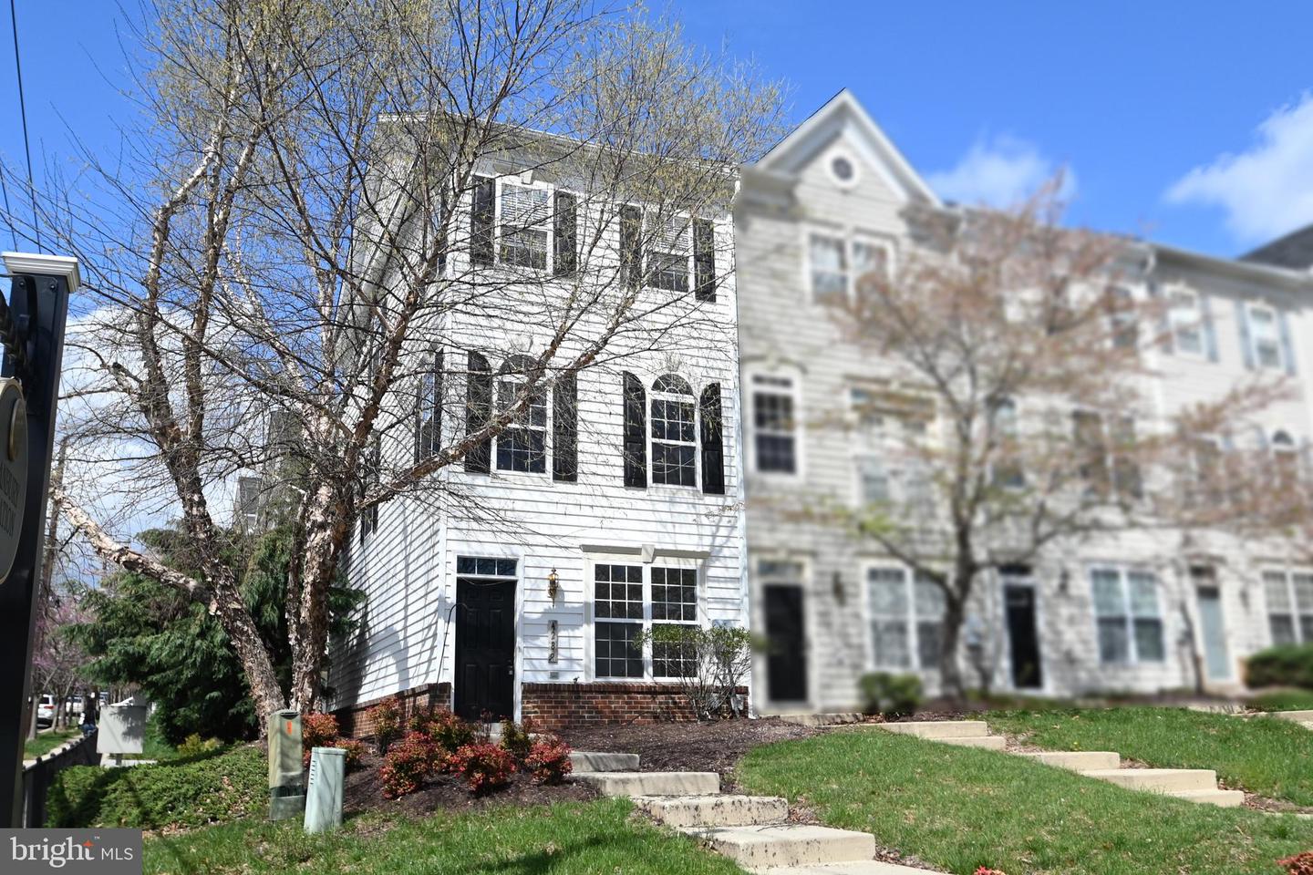 4289 S CAPITOL ST SW, WASHINGTON, District Of Columbia 20032, 3 Bedrooms Bedrooms, 5 Rooms Rooms,3 BathroomsBathrooms,Residential,For sale,4289 S CAPITOL ST SW,DCDC2216840 MLS # DCDC2216840