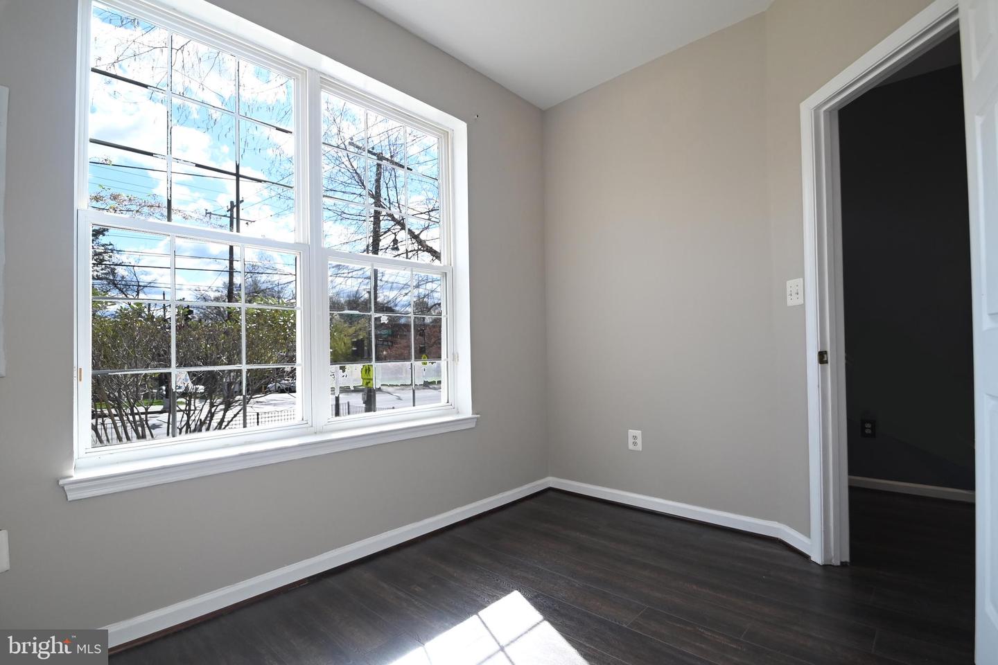 4289 S CAPITOL ST SW, WASHINGTON, District Of Columbia 20032, 3 Bedrooms Bedrooms, 5 Rooms Rooms,3 BathroomsBathrooms,Residential,For sale,4289 S CAPITOL ST SW,DCDC2216840 MLS # DCDC2216840
