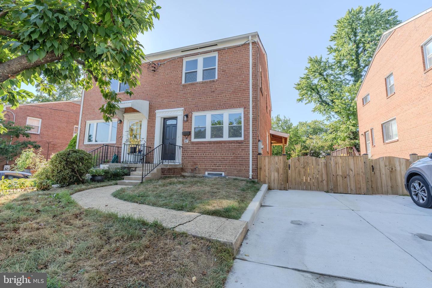 57 GARDEN DR, ALEXANDRIA, Virginia 22304, 3 Bedrooms Bedrooms, ,2 BathroomsBathrooms,Residential,For sale,57 GARDEN DR,VAAX2048960 MLS # VAAX2048960