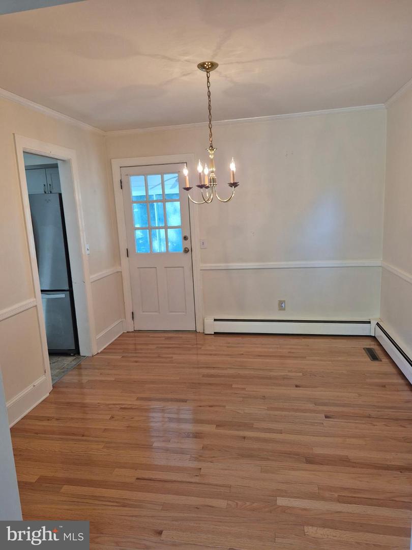 7 NORWOOD ST, KILMARNOCK, Virginia 22482, ,Residential,For sale,7 NORWOOD ST,VALV2000868 MLS # VALV2000868