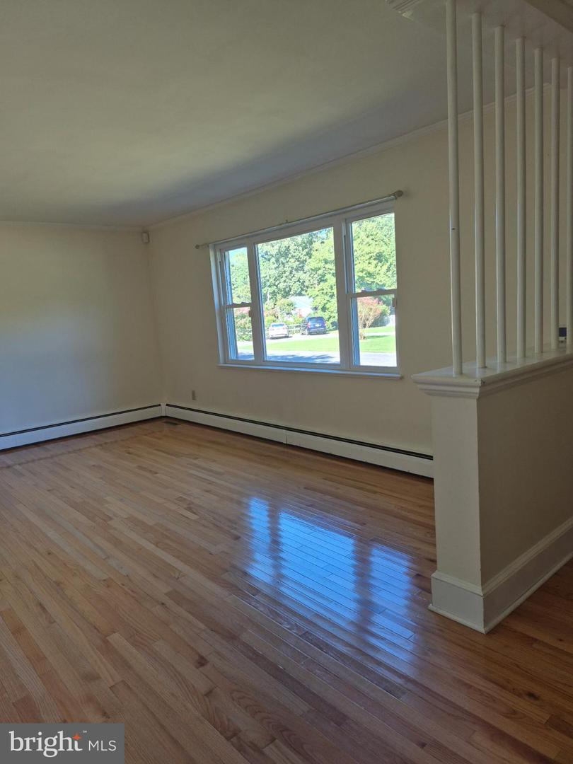 7 NORWOOD ST, KILMARNOCK, Virginia 22482, ,Residential,For sale,7 NORWOOD ST,VALV2000868 MLS # VALV2000868