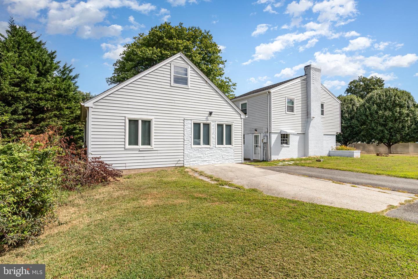 7 NORWOOD ST, KILMARNOCK, Virginia 22482, 5 Bedrooms Bedrooms, 16 Rooms Rooms,4 BathroomsBathrooms,Residential,For sale,7 NORWOOD ST,VALV2000868 MLS # VALV2000868