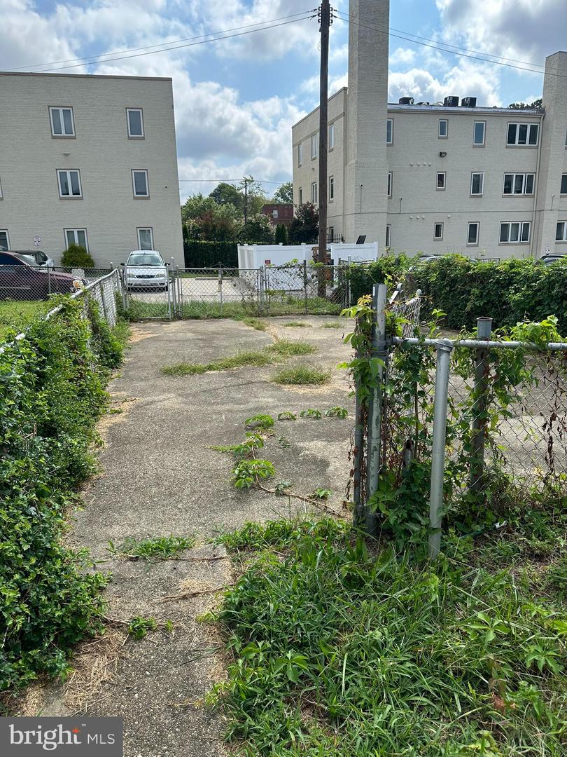3310 12TH ST SE, WASHINGTON, District Of Columbia 20032, 3 Bedrooms Bedrooms, ,1 BathroomBathrooms,Residential,For sale,3310 12TH ST SE,DCDC2216698 MLS # DCDC2216698