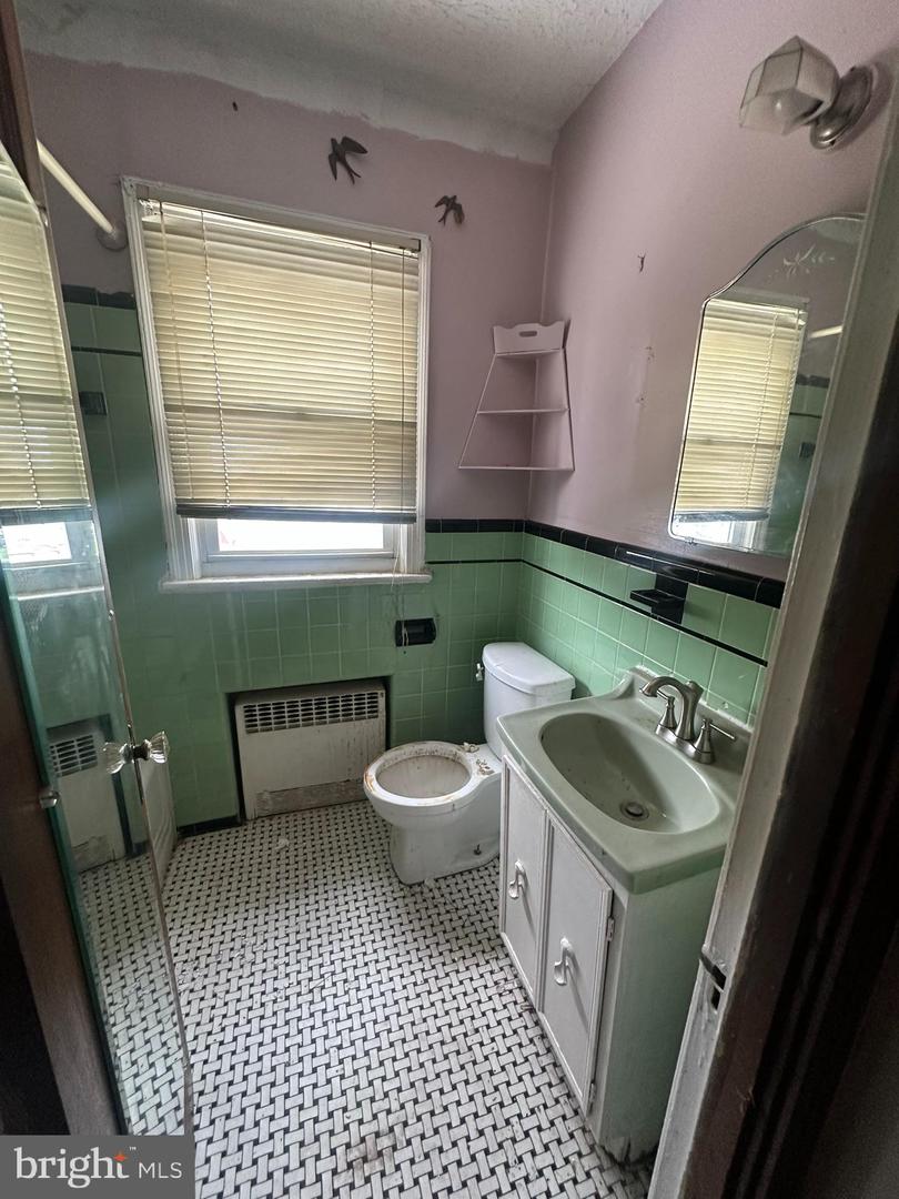 3310 12TH ST SE, WASHINGTON, District Of Columbia 20032, 3 Bedrooms Bedrooms, ,1 BathroomBathrooms,Residential,For sale,3310 12TH ST SE,DCDC2216698 MLS # DCDC2216698