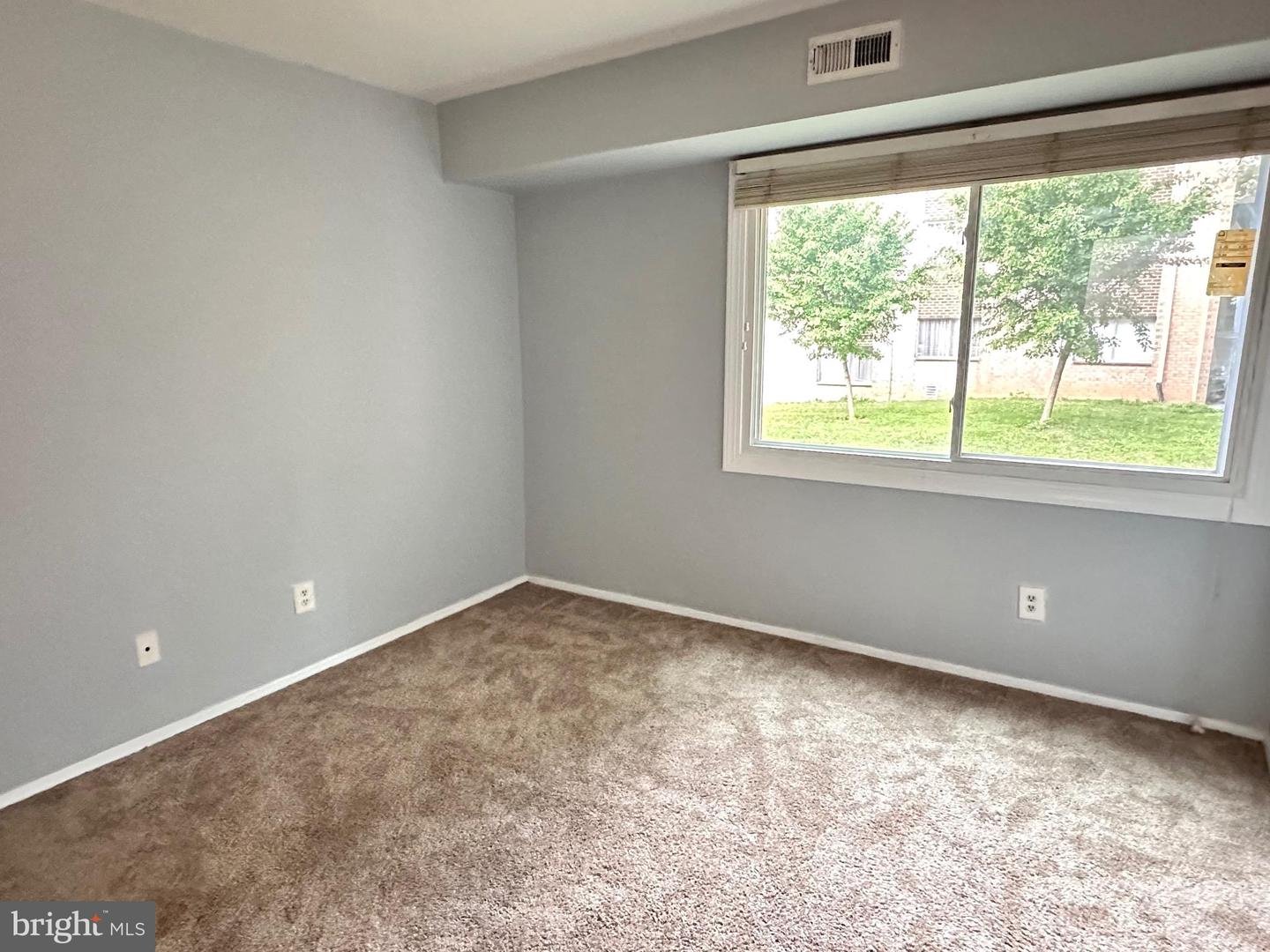 8002 CHANUTE PL #20/6, FALLS CHURCH, Virginia 22042, 2 Bedrooms Bedrooms, ,1 BathroomBathrooms,Residential,For sale,8002 CHANUTE PL #20/6,VAFX2263178 MLS # VAFX2263178