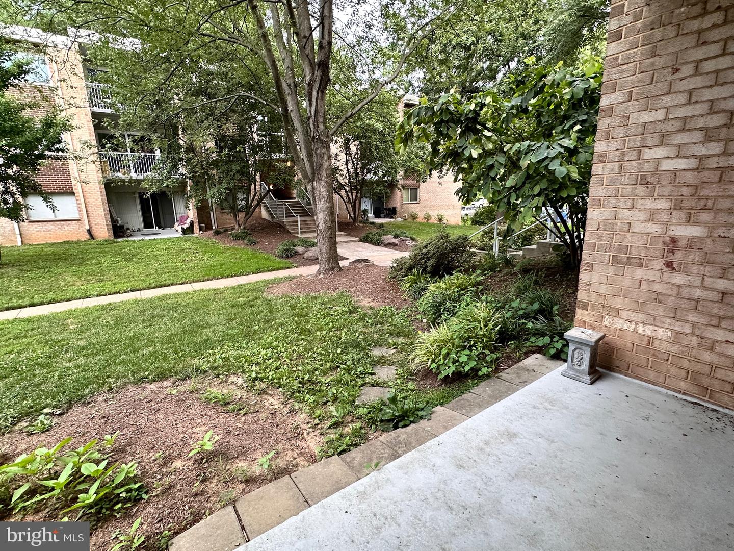 8002 CHANUTE PL #20/6, FALLS CHURCH, Virginia 22042, 2 Bedrooms Bedrooms, ,1 BathroomBathrooms,Residential,For sale,8002 CHANUTE PL #20/6,VAFX2263178 MLS # VAFX2263178