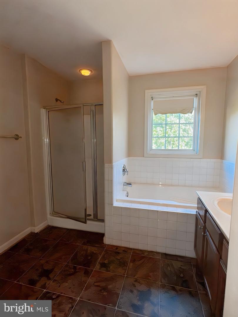 23055 SIR BARTON CT, RUTHER GLEN, Virginia 22546, 3 Bedrooms Bedrooms, ,2 BathroomsBathrooms,Residential,For sale,23055 SIR BARTON CT,VACV2008752 MLS # VACV2008752