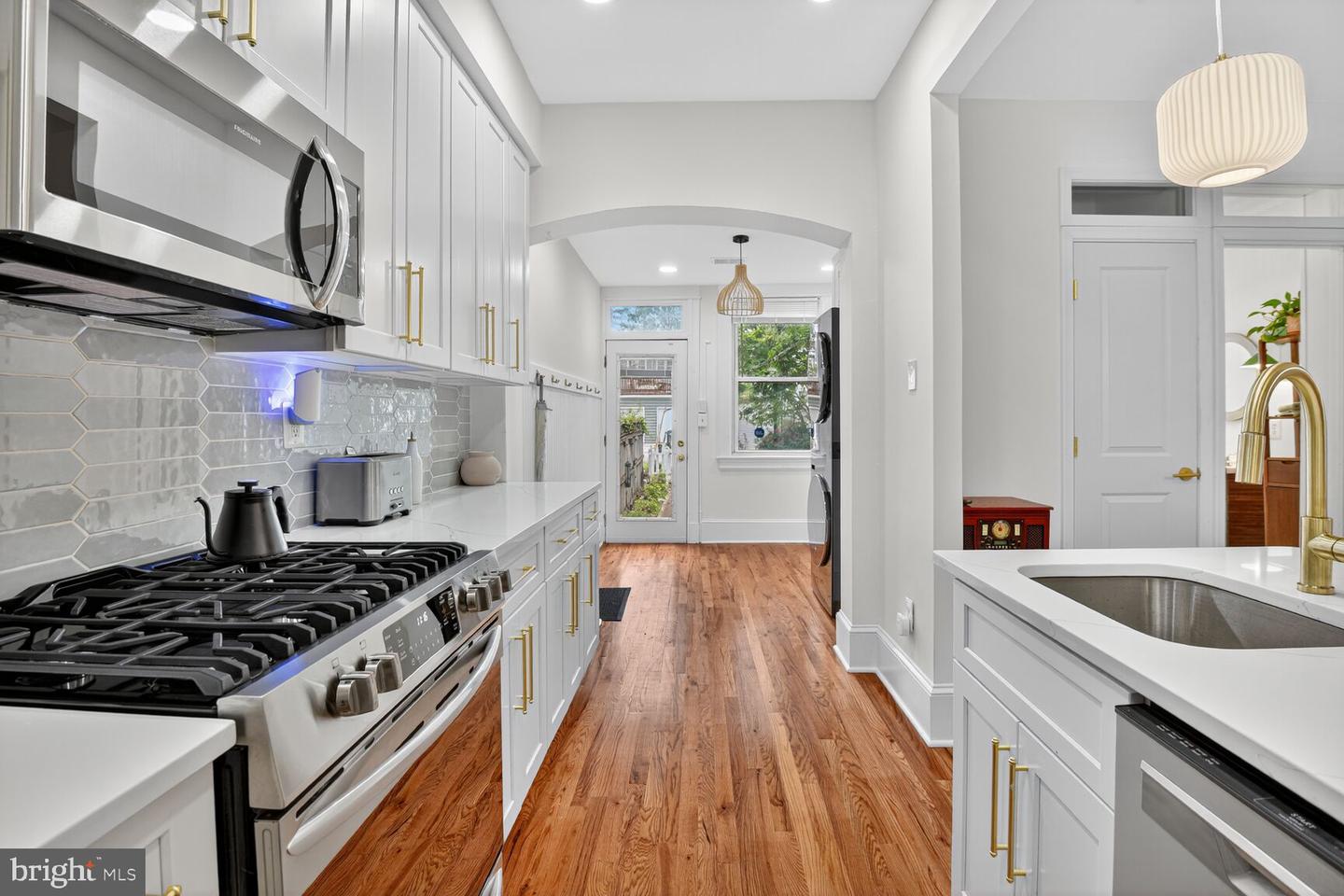 649 IRVING ST NW, WASHINGTON, District Of Columbia 20010, 4 Bedrooms Bedrooms, ,3 BathroomsBathrooms,Residential,For sale,649 IRVING ST NW,DCDC2216814 MLS # DCDC2216814
