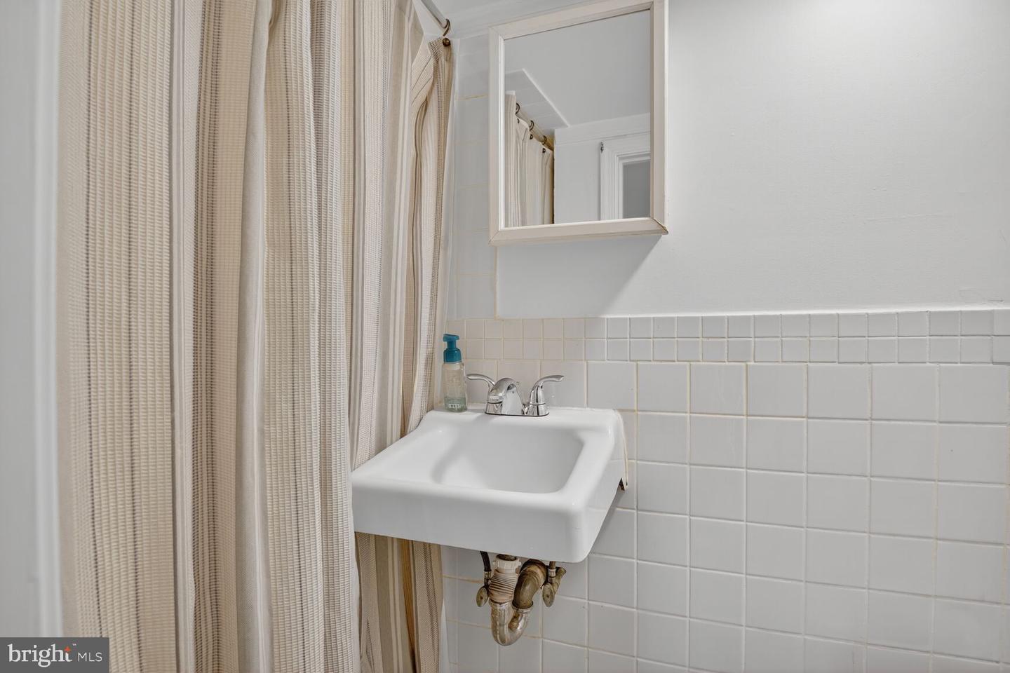 649 IRVING ST NW, WASHINGTON, District Of Columbia 20010, 4 Bedrooms Bedrooms, ,3 BathroomsBathrooms,Residential,For sale,649 IRVING ST NW,DCDC2216814 MLS # DCDC2216814