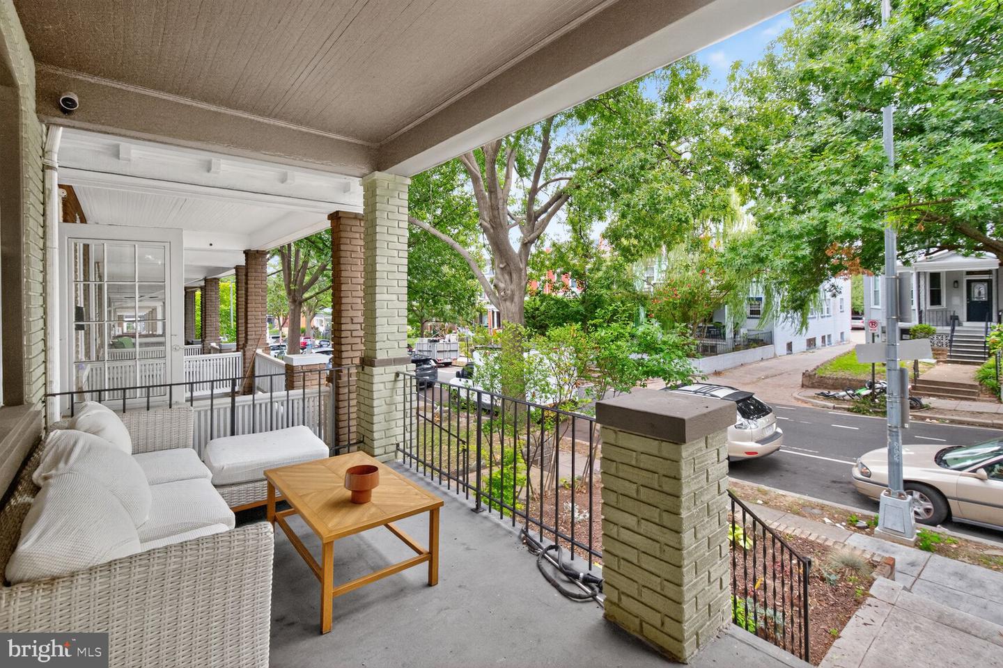 649 IRVING ST NW, WASHINGTON, District Of Columbia 20010, 4 Bedrooms Bedrooms, ,3 BathroomsBathrooms,Residential,For sale,649 IRVING ST NW,DCDC2216814 MLS # DCDC2216814