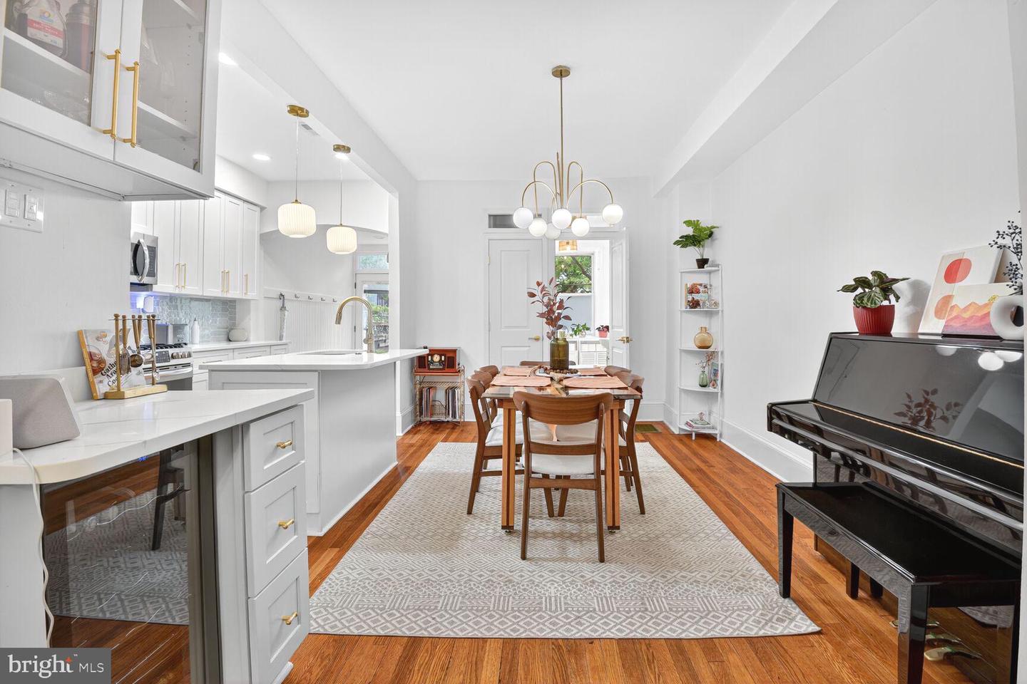 649 IRVING ST NW, WASHINGTON, District Of Columbia 20010, 4 Bedrooms Bedrooms, ,3 BathroomsBathrooms,Residential,For sale,649 IRVING ST NW,DCDC2216814 MLS # DCDC2216814