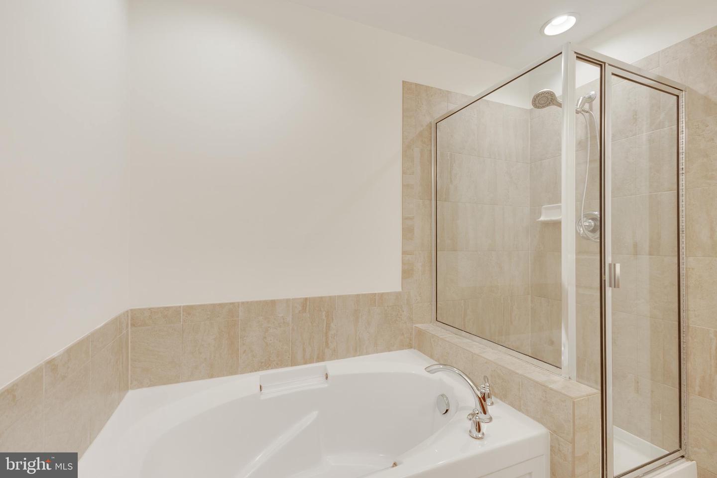 6066 ASTER HAVEN CIR, HAYMARKET, Virginia 20169, 3 Bedrooms Bedrooms, ,2 BathroomsBathrooms,Residential,For sale,6066 ASTER HAVEN CIR,VAPW2097840 MLS # VAPW2097840