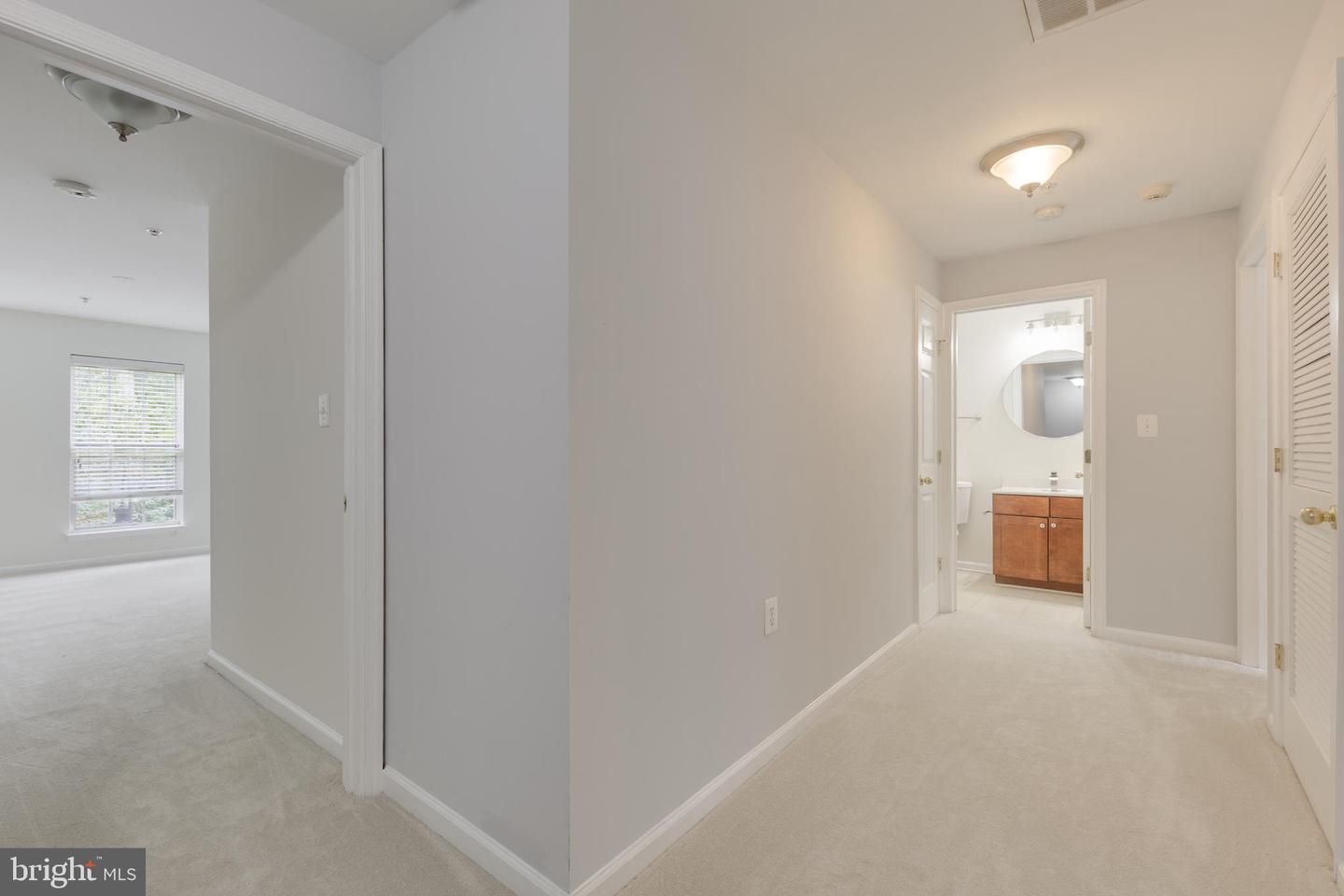 6066 ASTER HAVEN CIR, HAYMARKET, Virginia 20169, 3 Bedrooms Bedrooms, ,2 BathroomsBathrooms,Residential,For sale,6066 ASTER HAVEN CIR,VAPW2097840 MLS # VAPW2097840