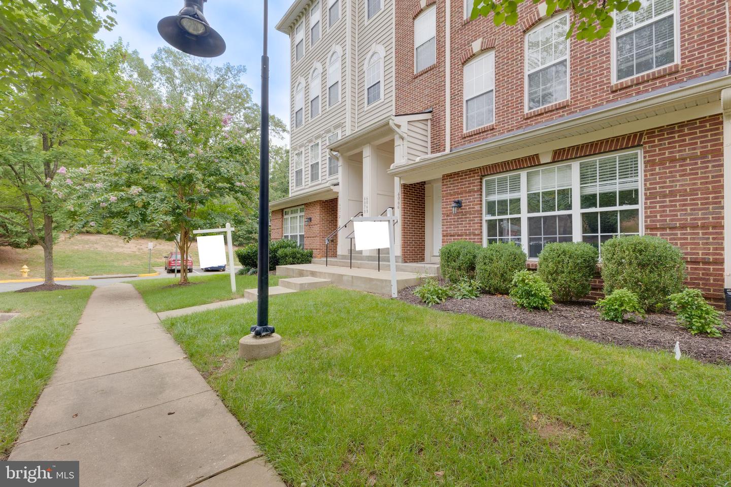 6066 ASTER HAVEN CIR, HAYMARKET, Virginia 20169, 3 Bedrooms Bedrooms, ,2 BathroomsBathrooms,Residential,For sale,6066 ASTER HAVEN CIR,VAPW2097840 MLS # VAPW2097840