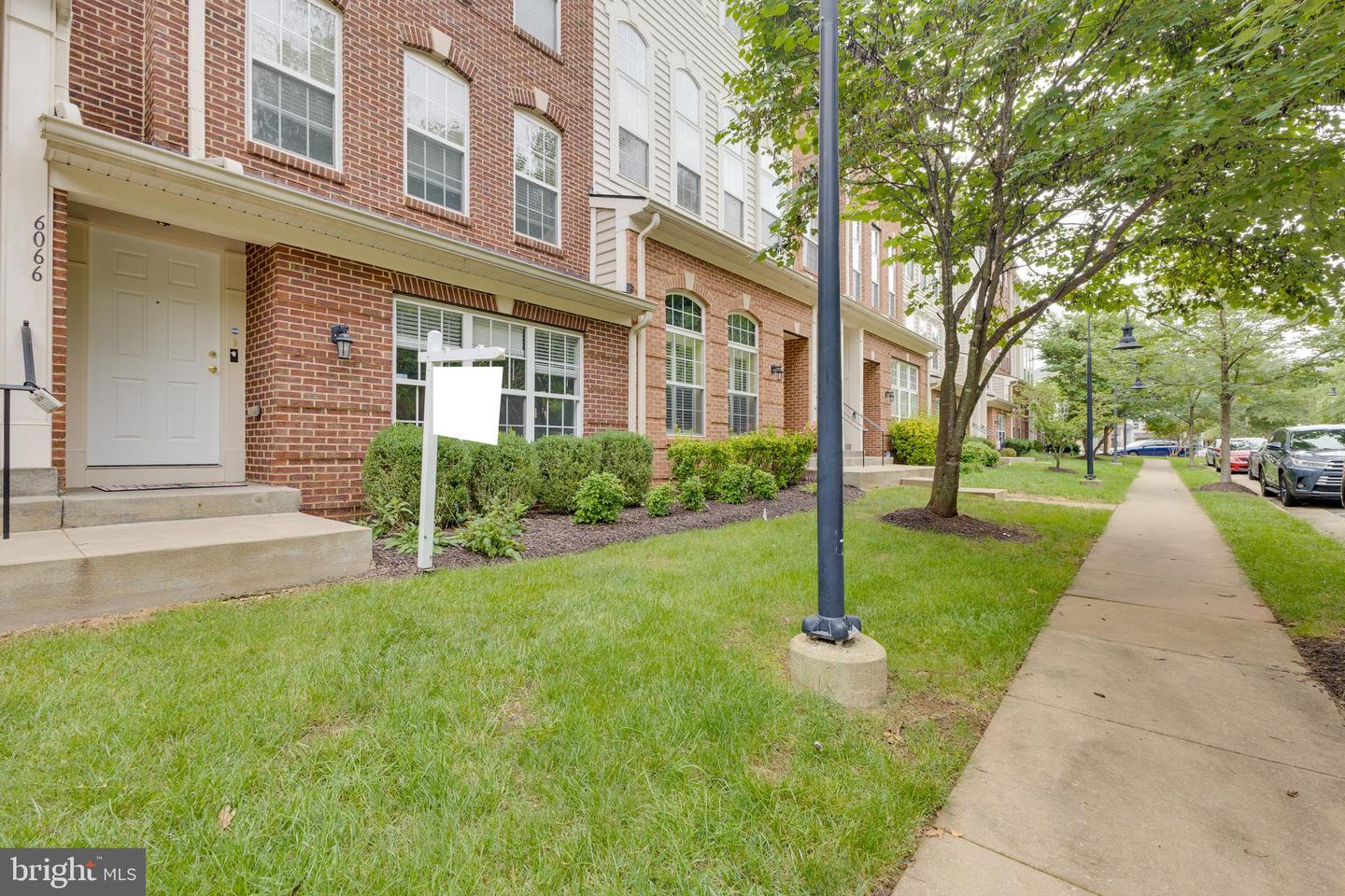 6066 ASTER HAVEN CIR, HAYMARKET, Virginia 20169, 3 Bedrooms Bedrooms, ,2 BathroomsBathrooms,Residential,For sale,6066 ASTER HAVEN CIR,VAPW2097840 MLS # VAPW2097840