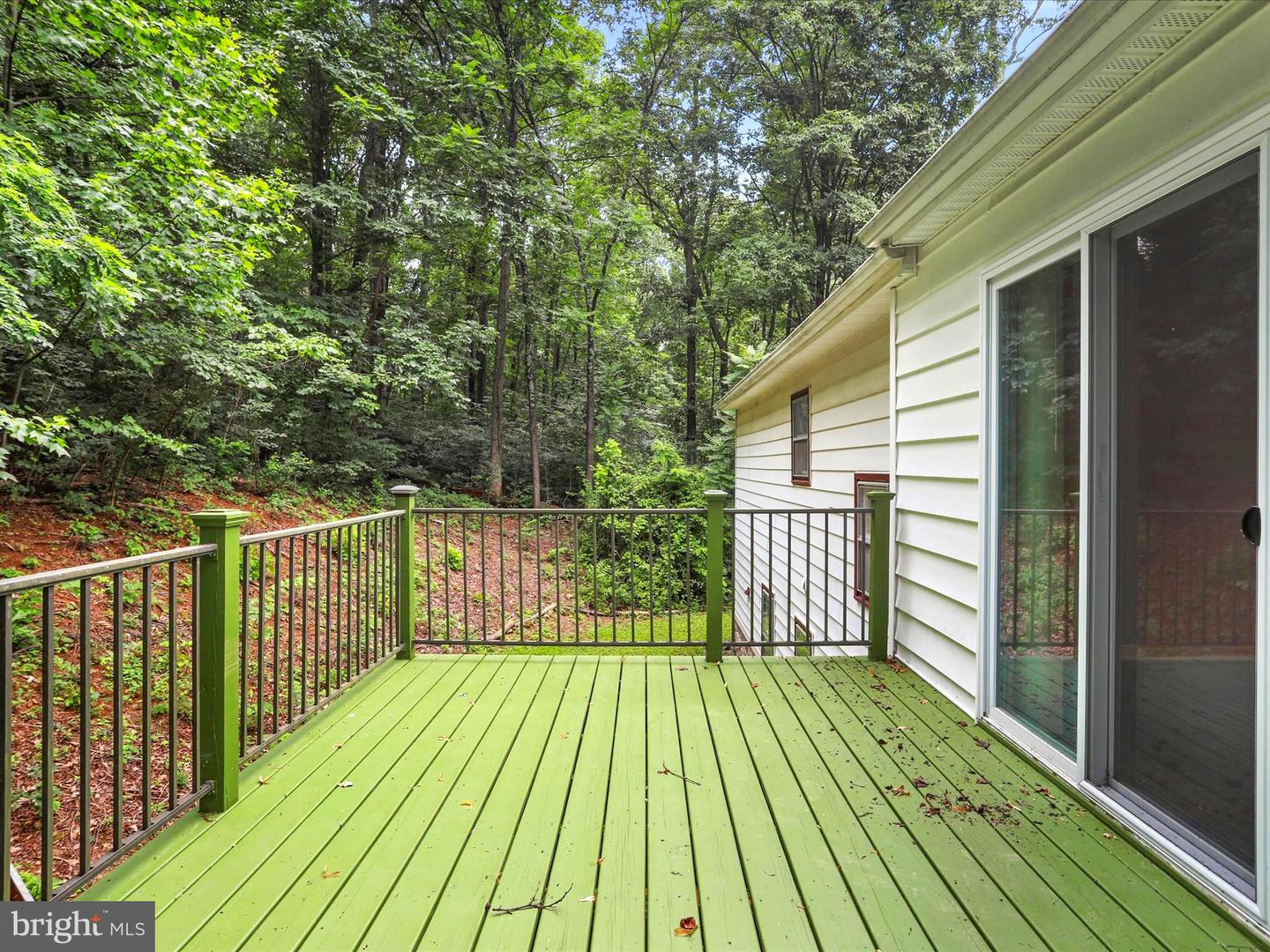 275 MOUNTAIN HEIGHTS RD, FRONT ROYAL, Virginia 22630, 2 Bedrooms Bedrooms, ,1 BathroomBathrooms,Residential,For sale,275 MOUNTAIN HEIGHTS RD,VAWR2011662 MLS # VAWR2011662