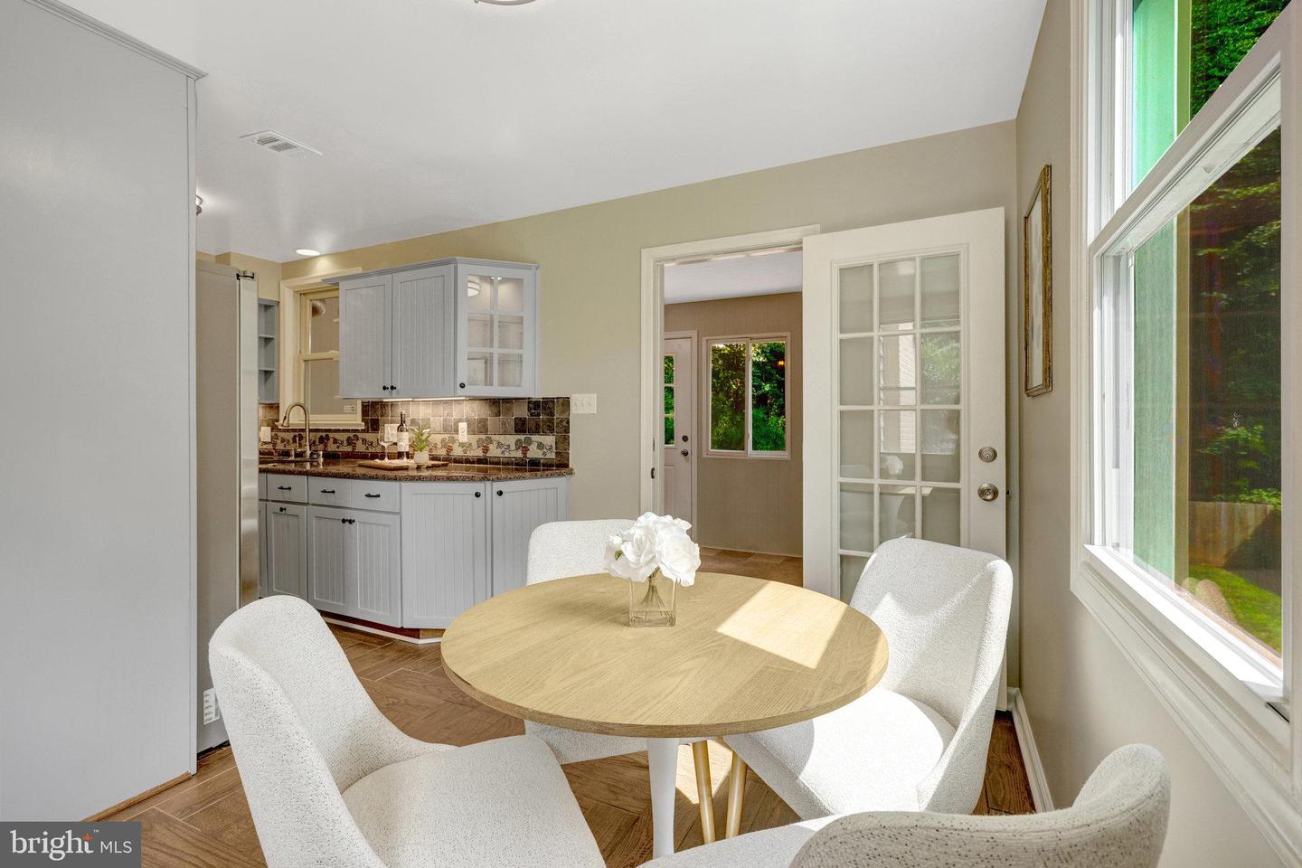 7004 CHESTNUT AVE, FALLS CHURCH, Virginia 22042, 5 Bedrooms Bedrooms, ,3 BathroomsBathrooms,Residential,For sale,7004 CHESTNUT AVE,VAFX2256492 MLS # VAFX2256492