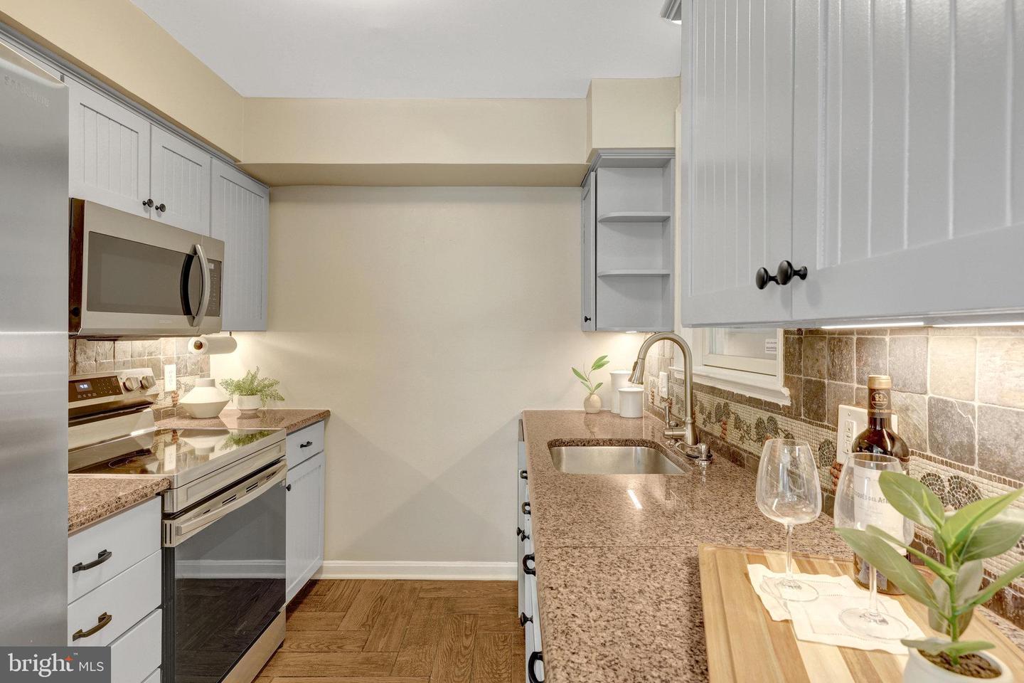 7004 CHESTNUT AVE, FALLS CHURCH, Virginia 22042, 5 Bedrooms Bedrooms, ,3 BathroomsBathrooms,Residential,For sale,7004 CHESTNUT AVE,VAFX2256492 MLS # VAFX2256492