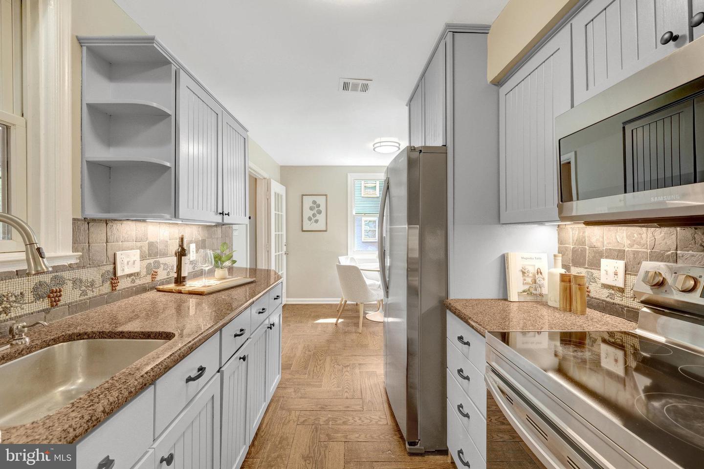7004 CHESTNUT AVE, FALLS CHURCH, Virginia 22042, 5 Bedrooms Bedrooms, ,3 BathroomsBathrooms,Residential,For sale,7004 CHESTNUT AVE,VAFX2256492 MLS # VAFX2256492