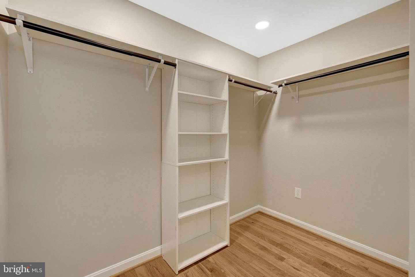 7004 CHESTNUT AVE, FALLS CHURCH, Virginia 22042, 5 Bedrooms Bedrooms, ,3 BathroomsBathrooms,Residential,For sale,7004 CHESTNUT AVE,VAFX2256492 MLS # VAFX2256492