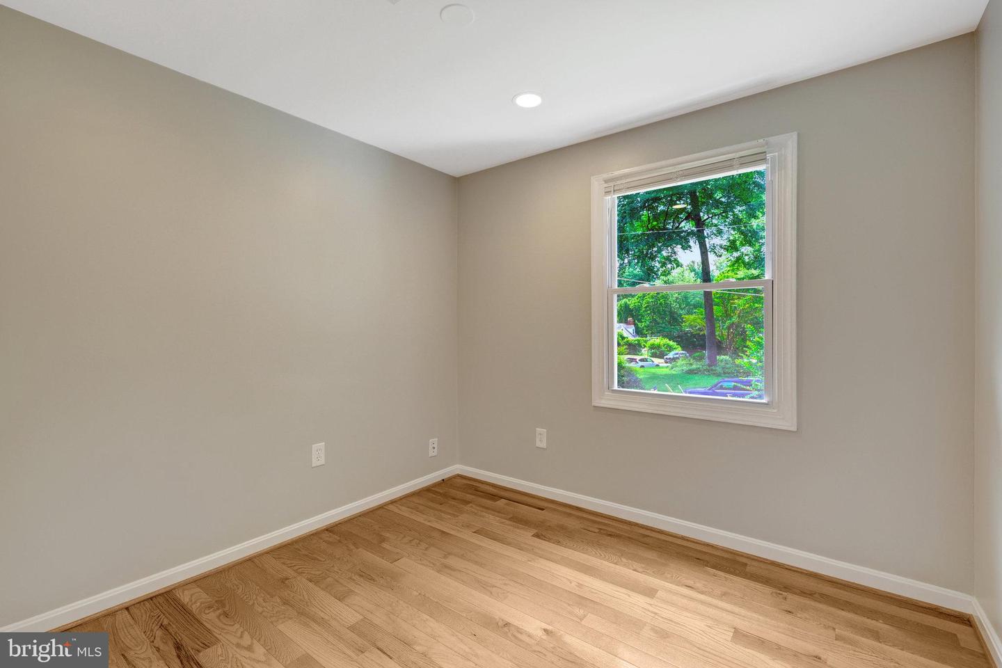 7004 CHESTNUT AVE, FALLS CHURCH, Virginia 22042, 5 Bedrooms Bedrooms, ,3 BathroomsBathrooms,Residential,For sale,7004 CHESTNUT AVE,VAFX2256492 MLS # VAFX2256492